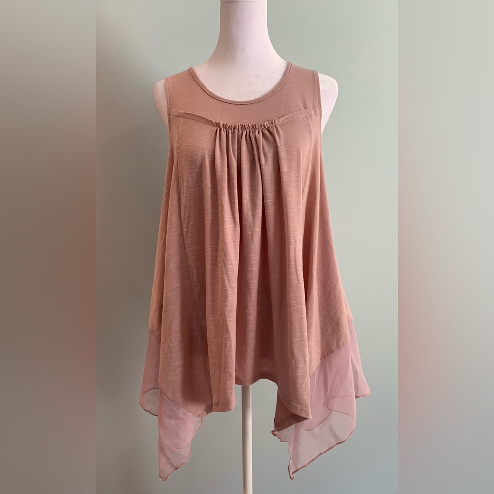 Sleeveless top w/sheer lower side panels